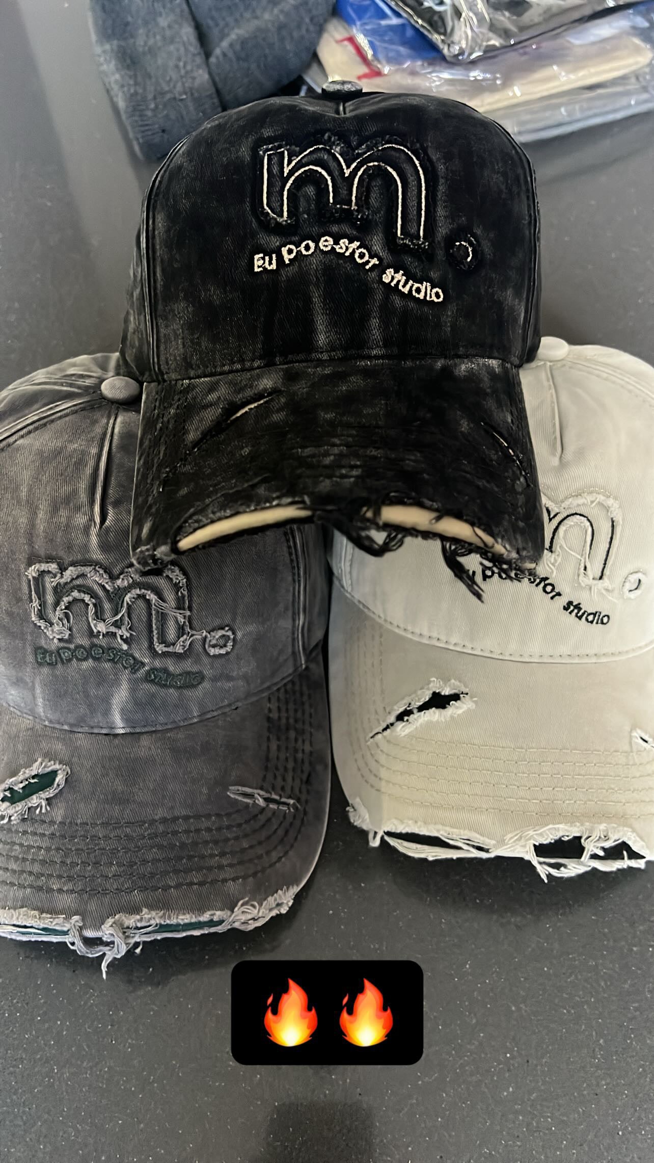 Cappello poesfor studio