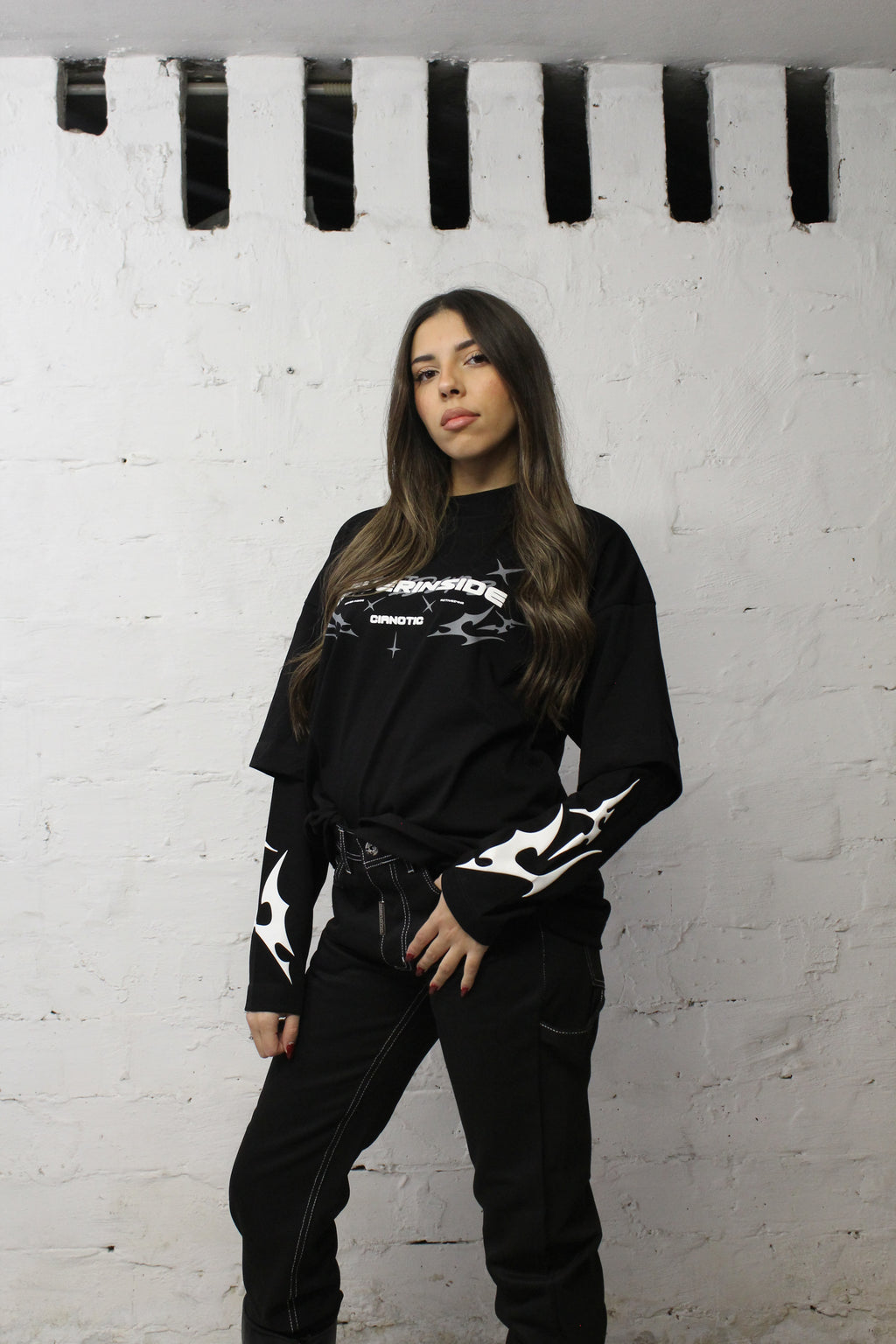 T-shirt Long Sleeves Neverinside by CIANOTIC