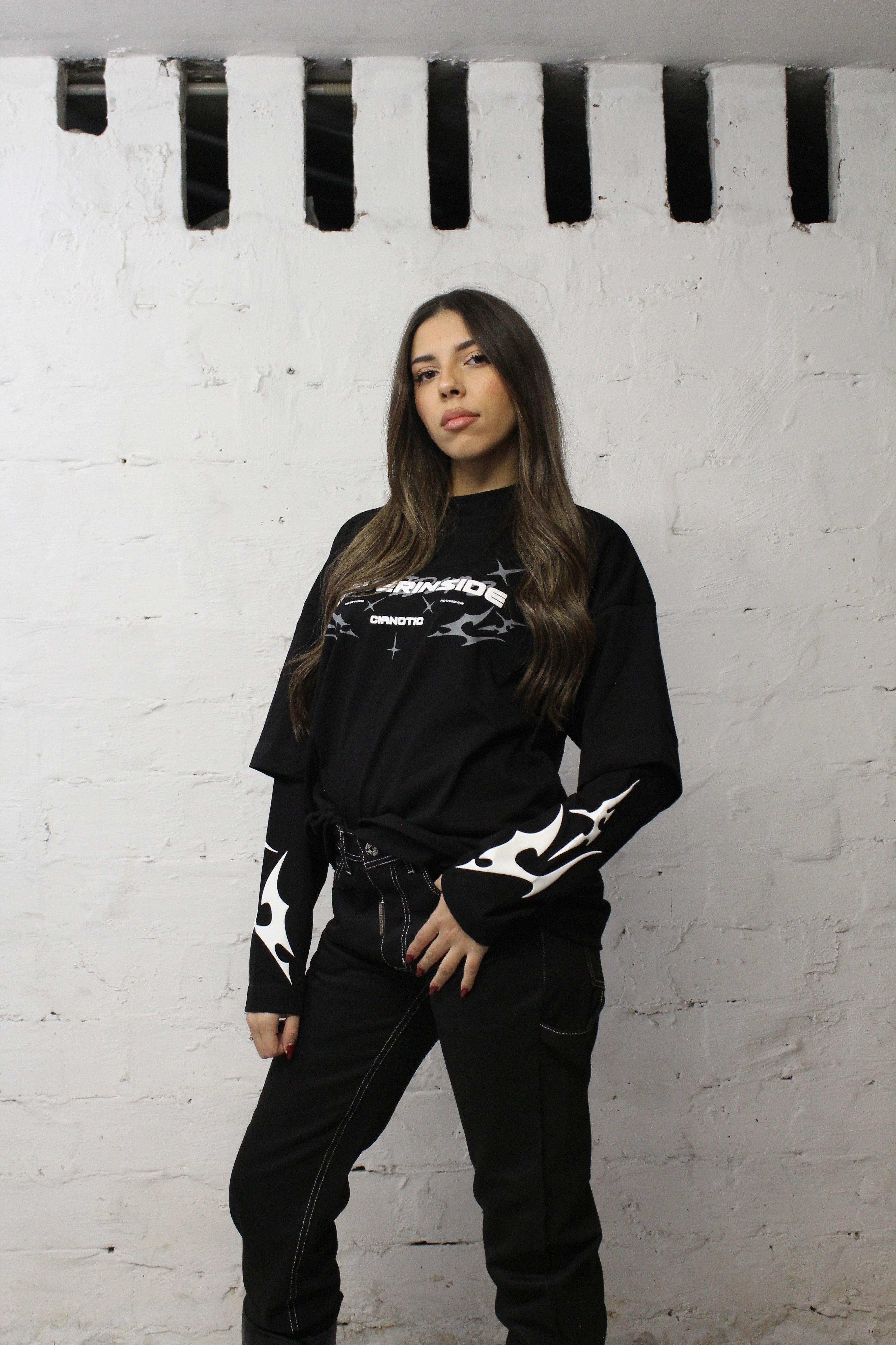 T-shirt Long Sleeves Neverinside by CIANOTIC