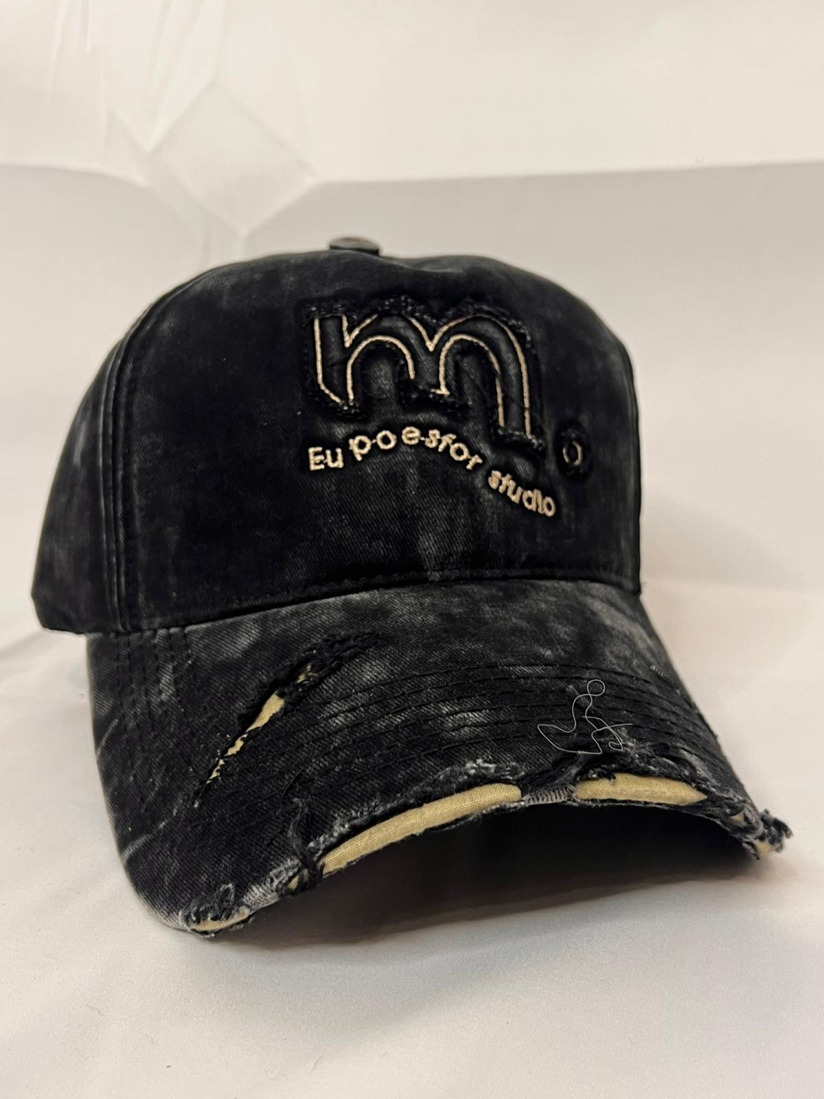 Cappello poesfor studio