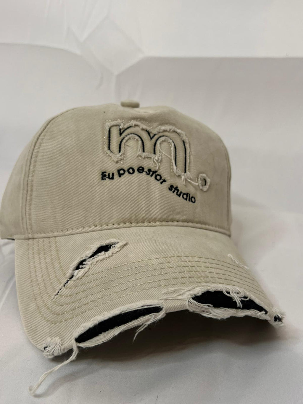 Cappello poesfor studio