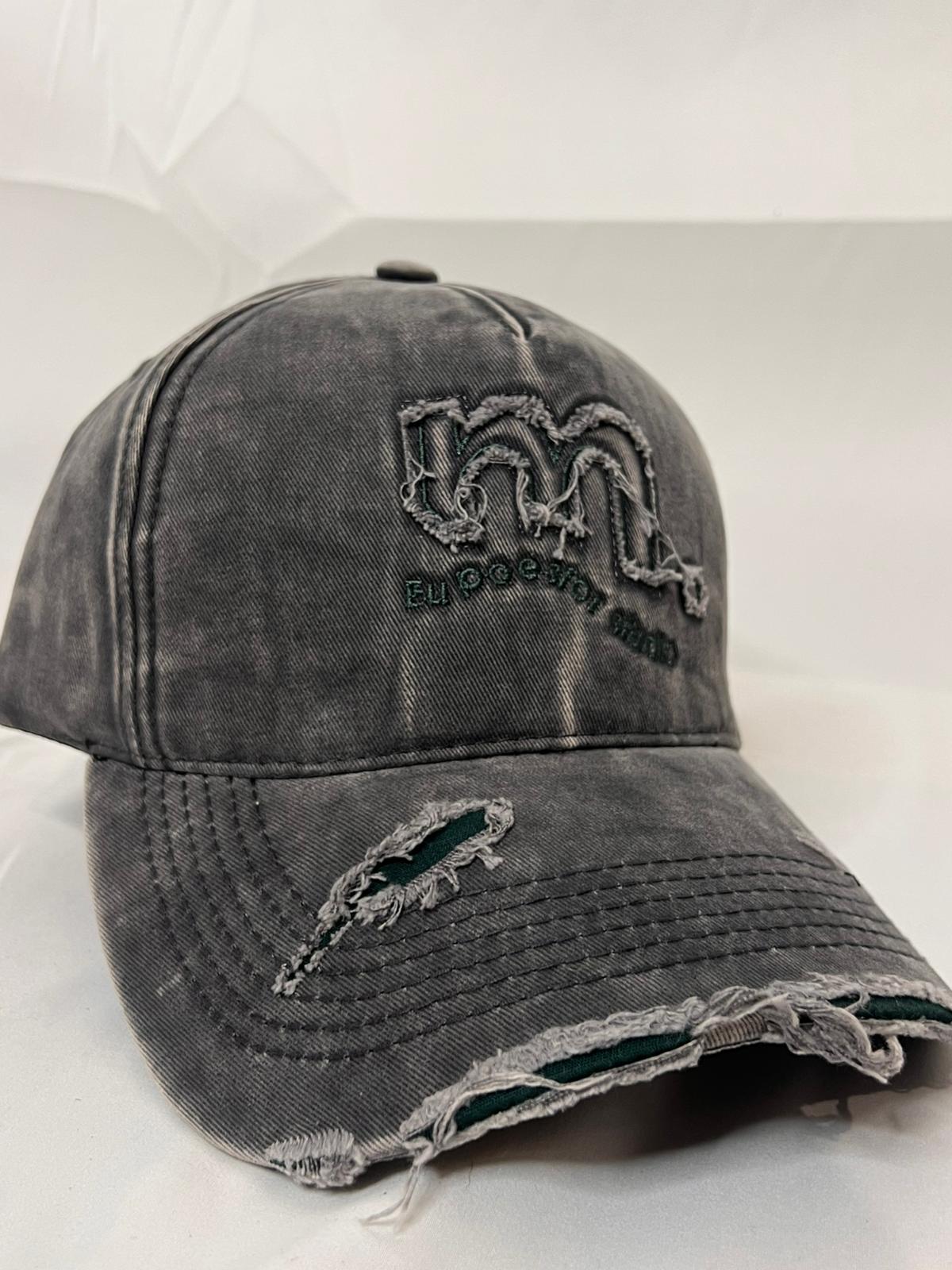 Cappello poesfor studio